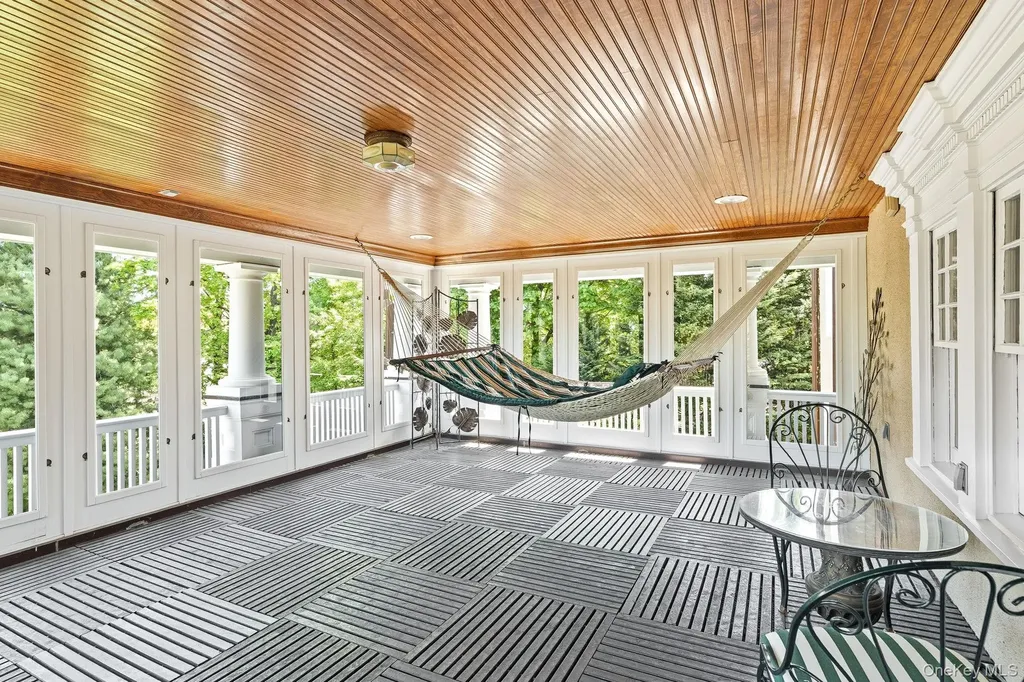 75 Prospect Avenue Larchmont NY 10538