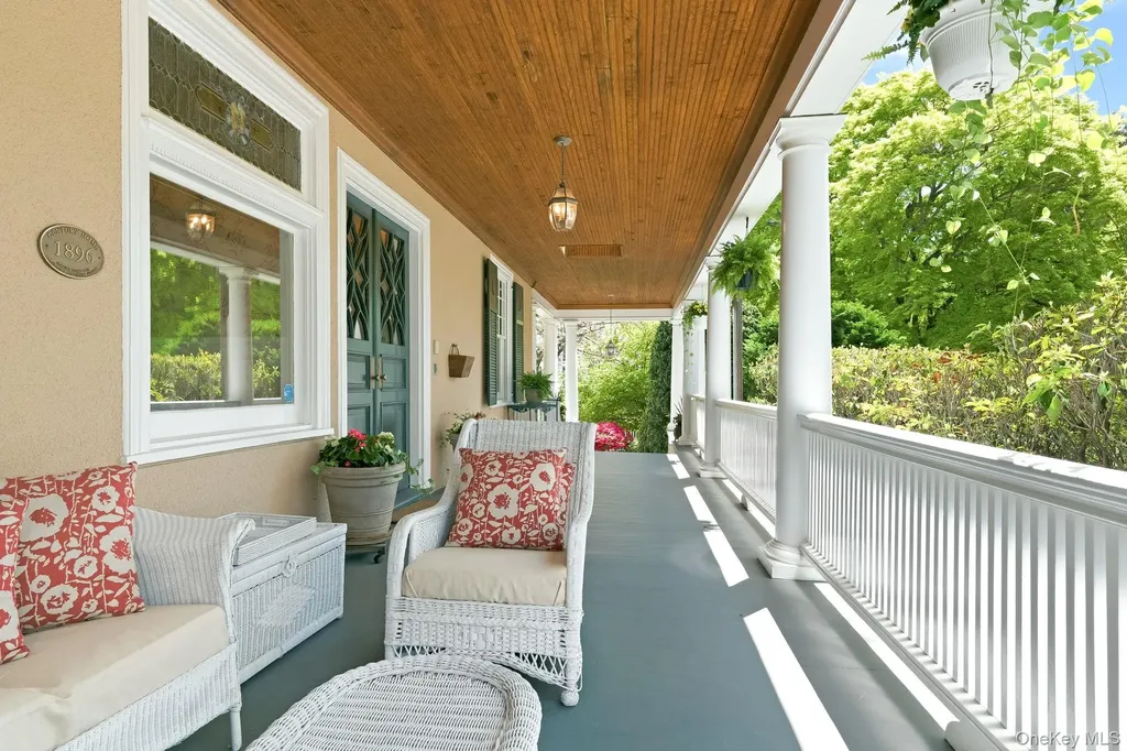 75 Prospect Avenue Larchmont NY 10538