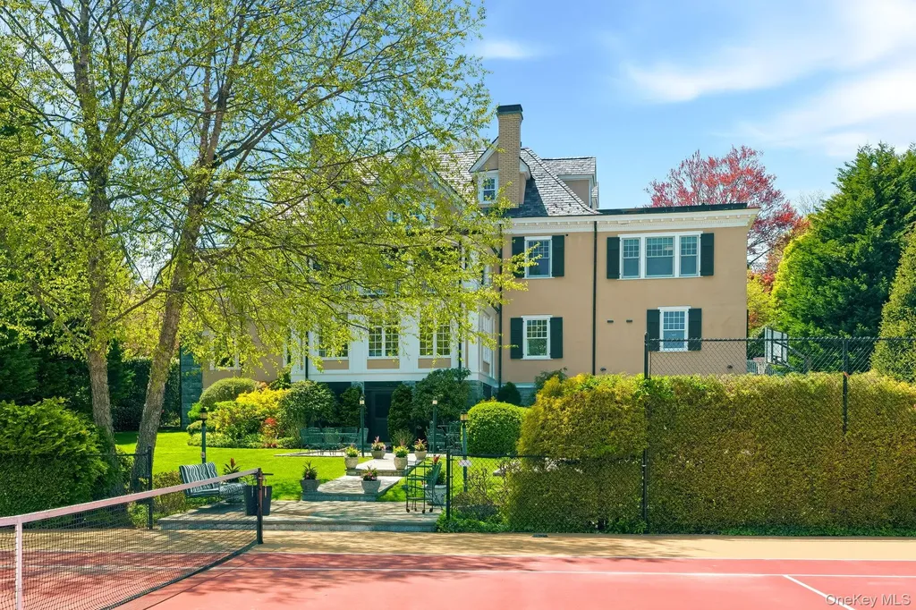 75 Prospect Avenue Larchmont NY 10538