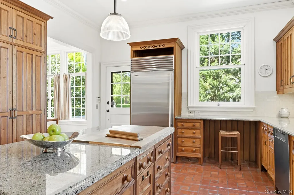 75 Prospect Avenue Larchmont NY 10538