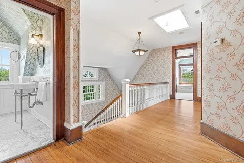 75 Prospect Avenue Larchmont NY 10538