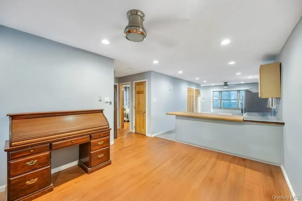 260 Springdale Drive Ronkonkoma NY 11779