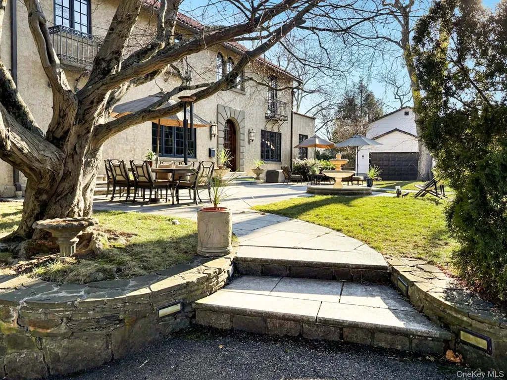 6 White Plains Road Bronxville NY 10708