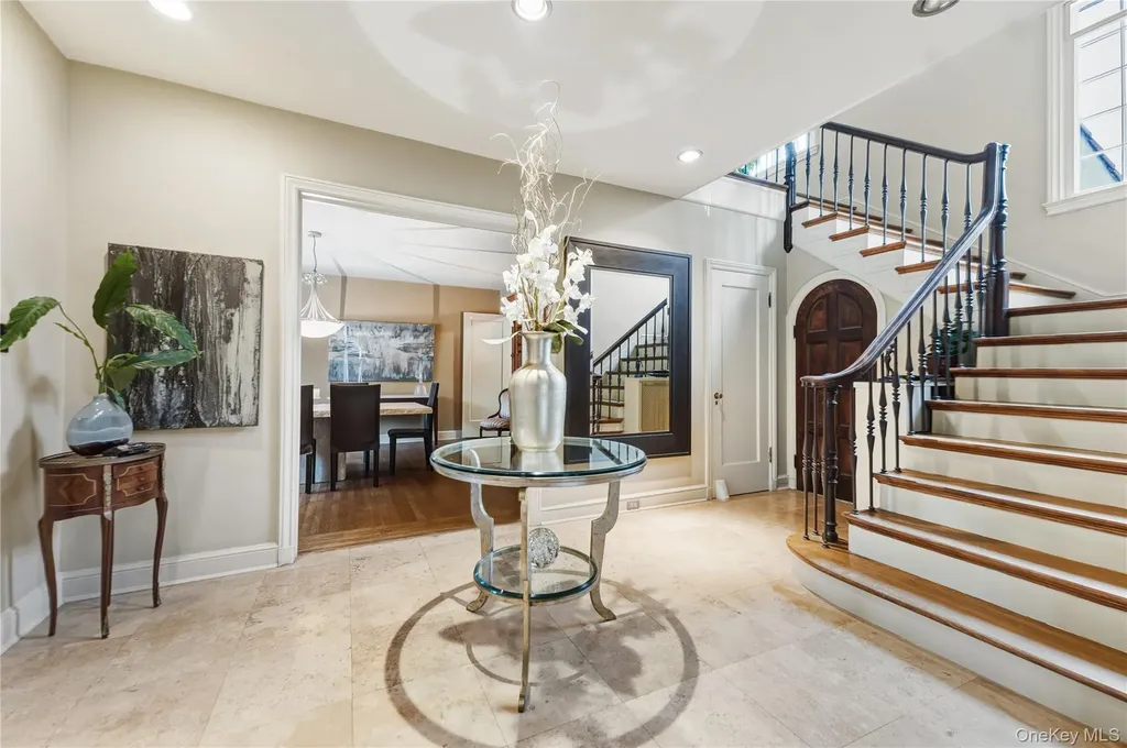 6 White Plains Road Bronxville NY 10708