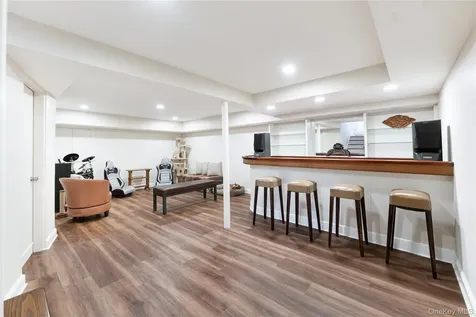 6 White Plains Road Bronxville NY 10708