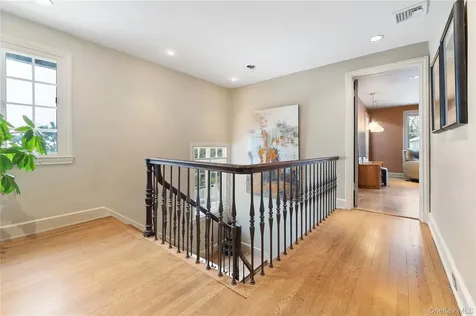 6 White Plains Road Bronxville NY 10708