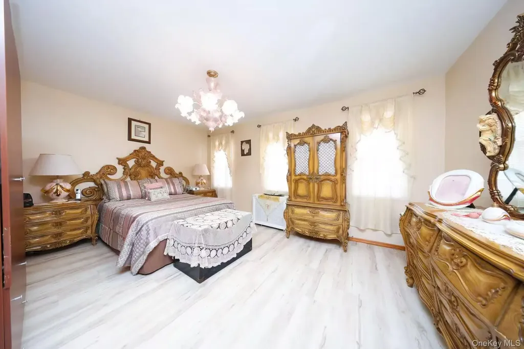 8743 Union Turnpike Glendale NY 11385