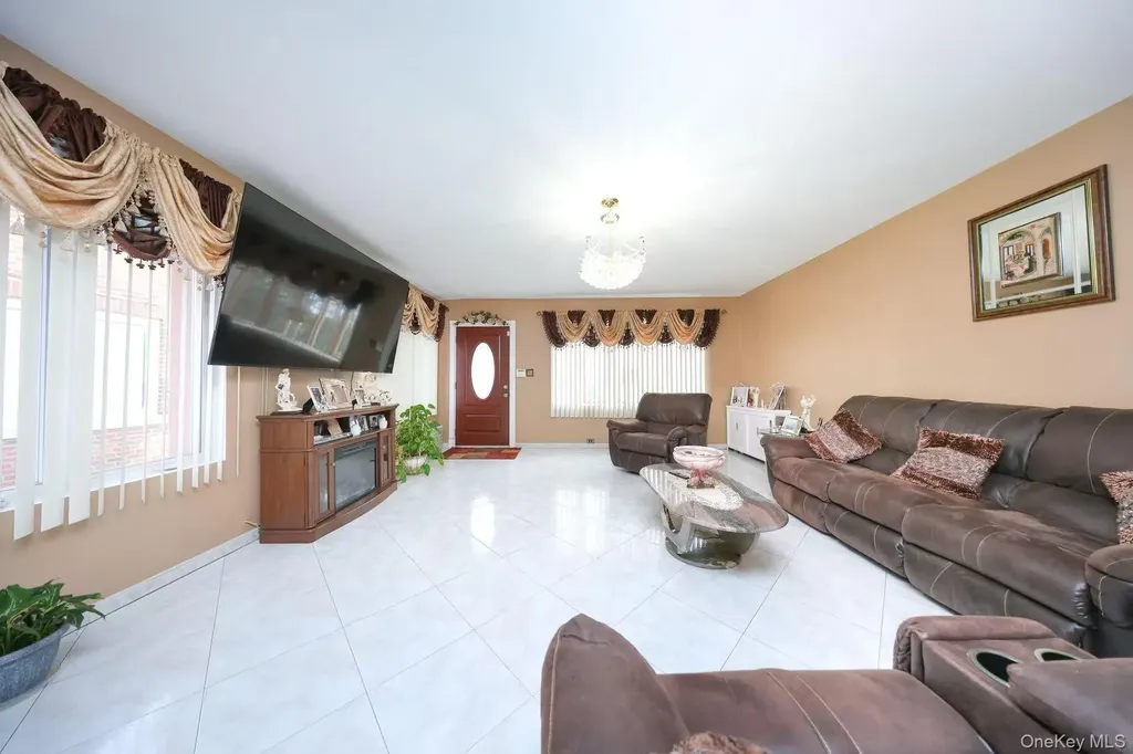 8743 Union Turnpike Glendale NY 11385