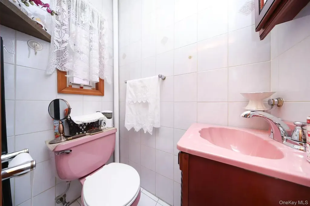 8743 Union Turnpike Glendale NY 11385