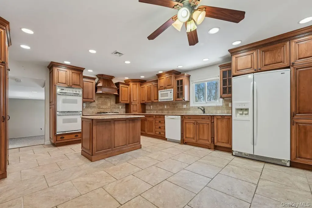 36 Winesap Lane Monsey NY 10952