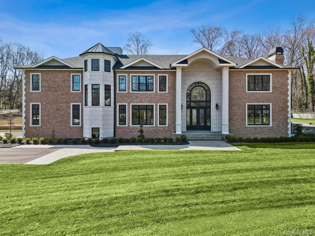 24 Landview Drive Dix Hills NY 11746