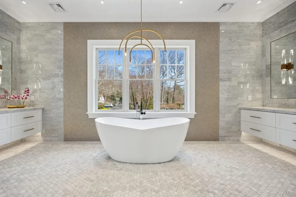24 Landview Drive Dix Hills NY 11746