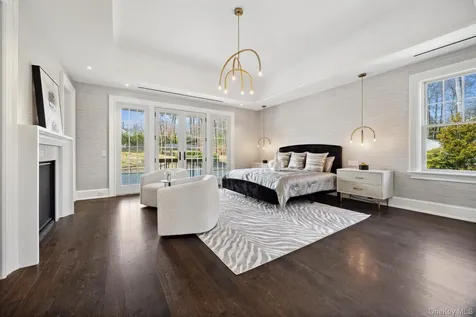 24 Landview Drive Dix Hills NY 11746
