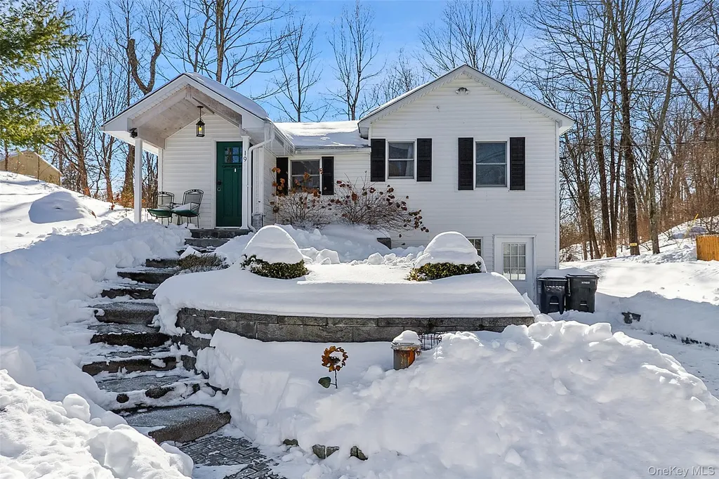 19 Curry Road Mahopac NY 10541