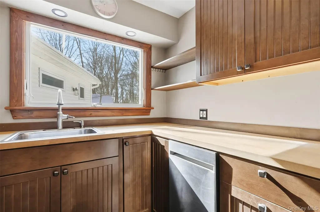 19 Curry Road Mahopac NY 10541
