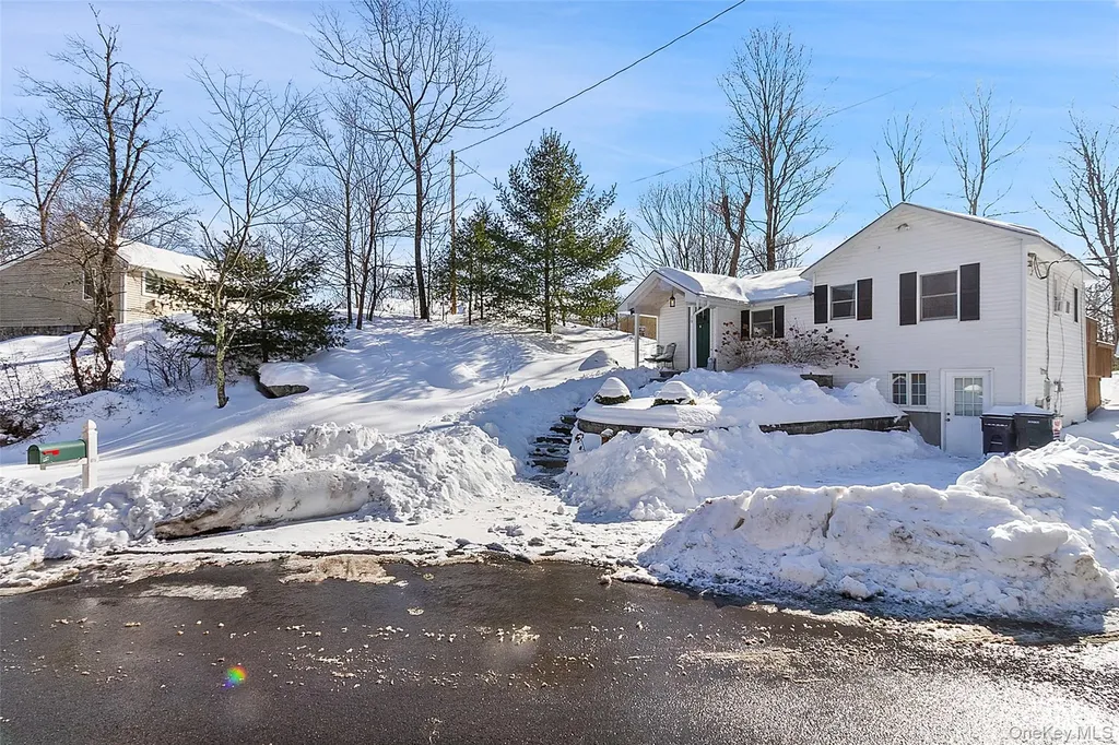 19 Curry Road Mahopac NY 10541