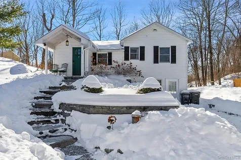 19 Curry Road Mahopac NY 10541