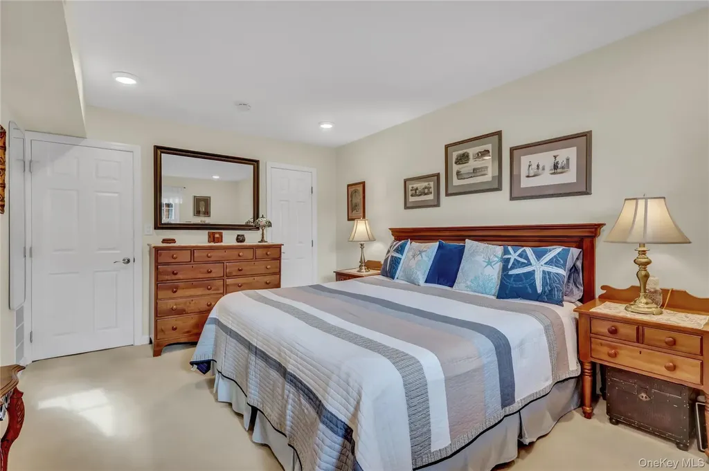 219 Mariners Way Copiague NY 11726