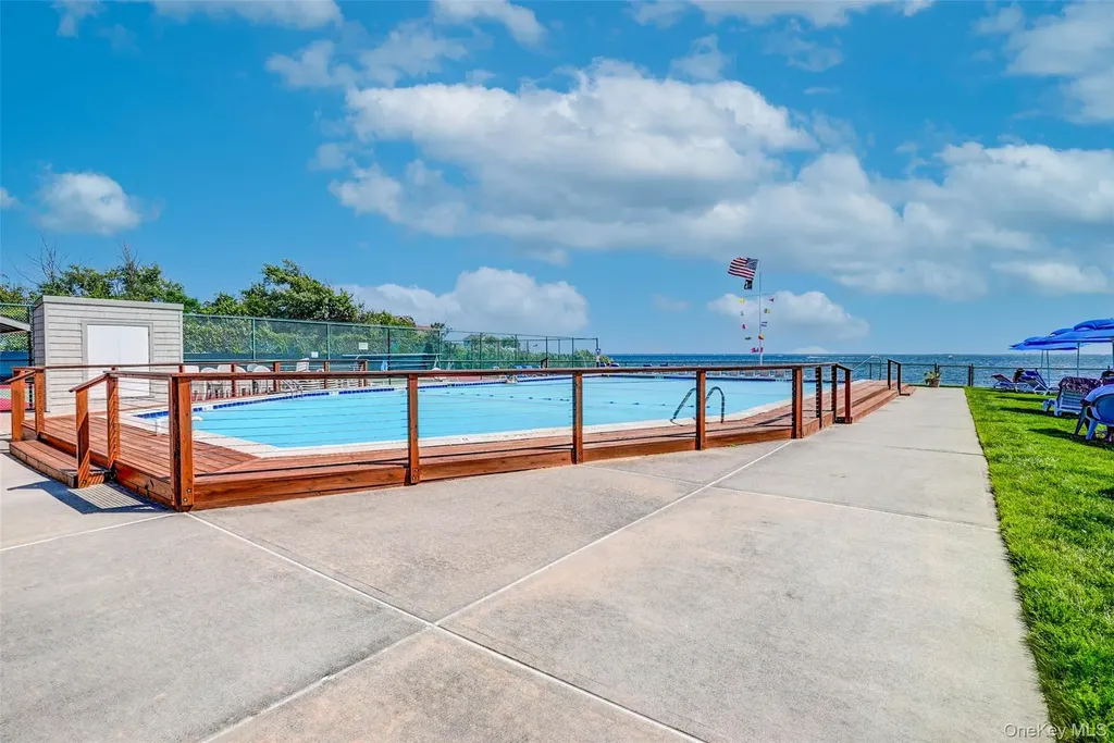 219 Mariners Way Copiague NY 11726