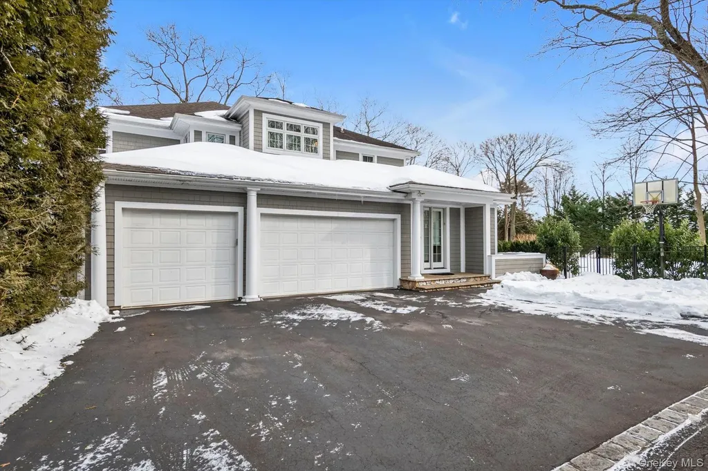 233 Everit Avenue Hewlett Harbor NY 11557