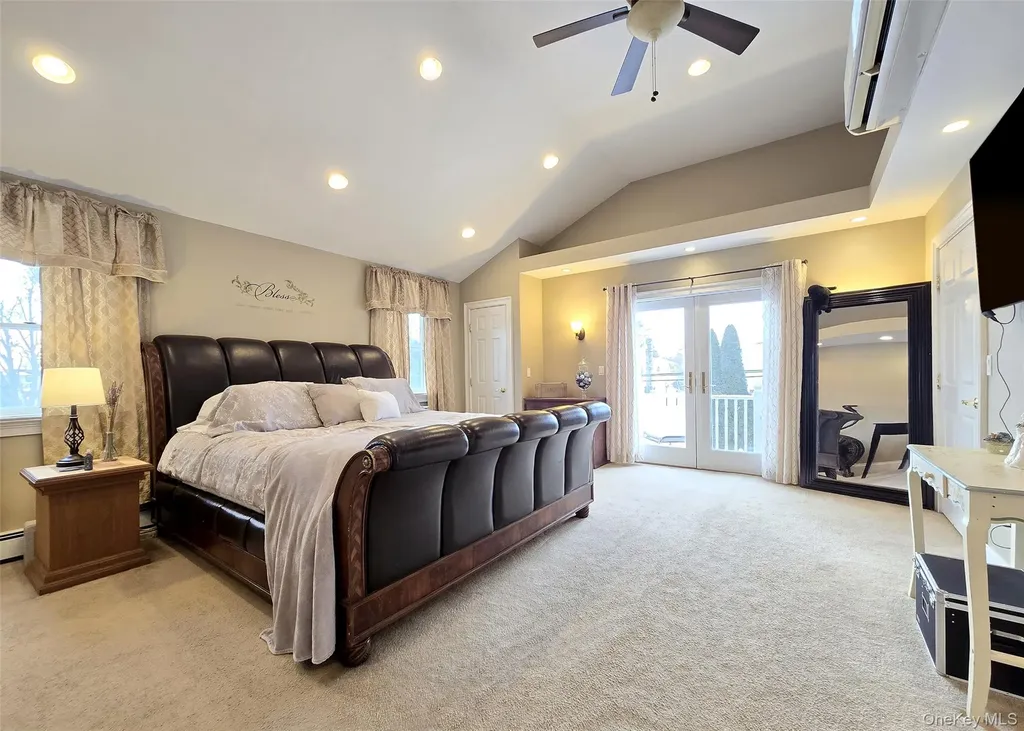 46 Harvest Lane Commack NY 11725