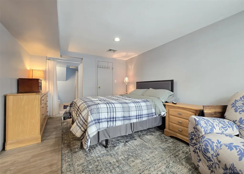 46 Harvest Lane Commack NY 11725