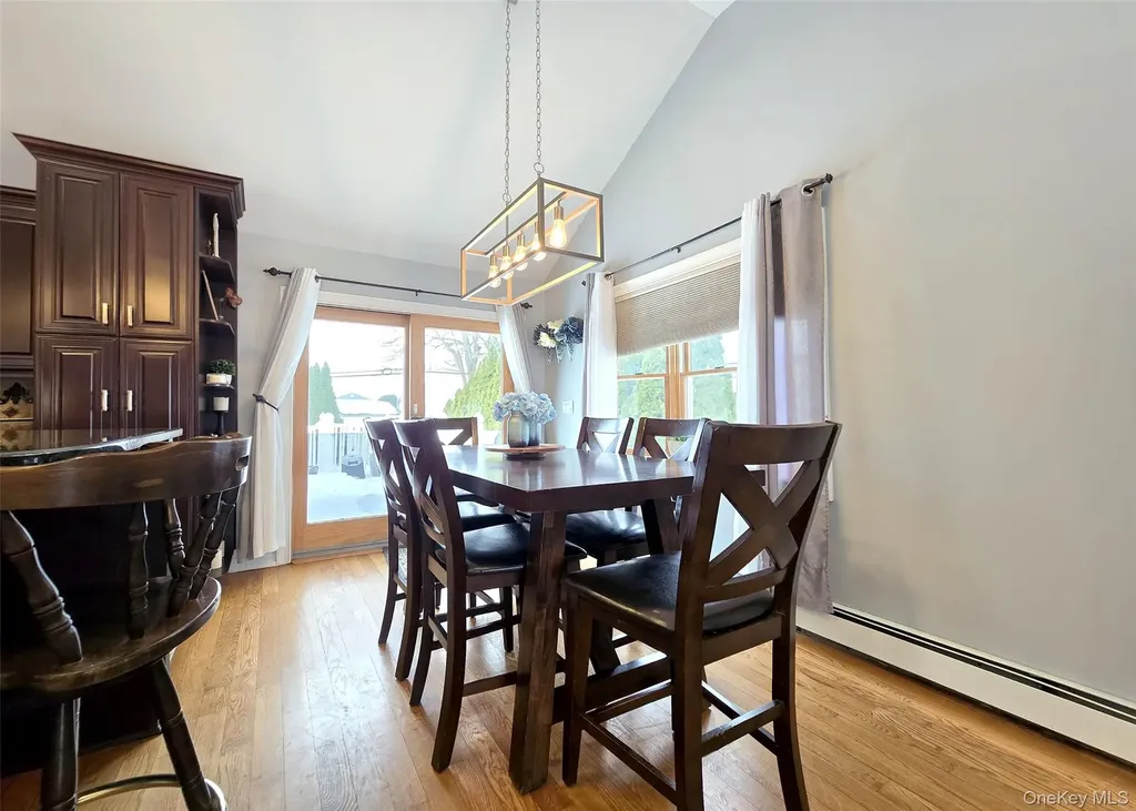 46 Harvest Lane Commack NY 11725