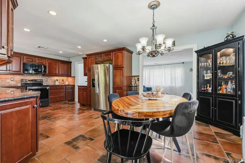 121 Village Common Fishkill NY 12524