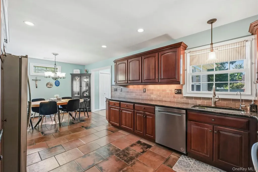121 Village Common Fishkill NY 12524