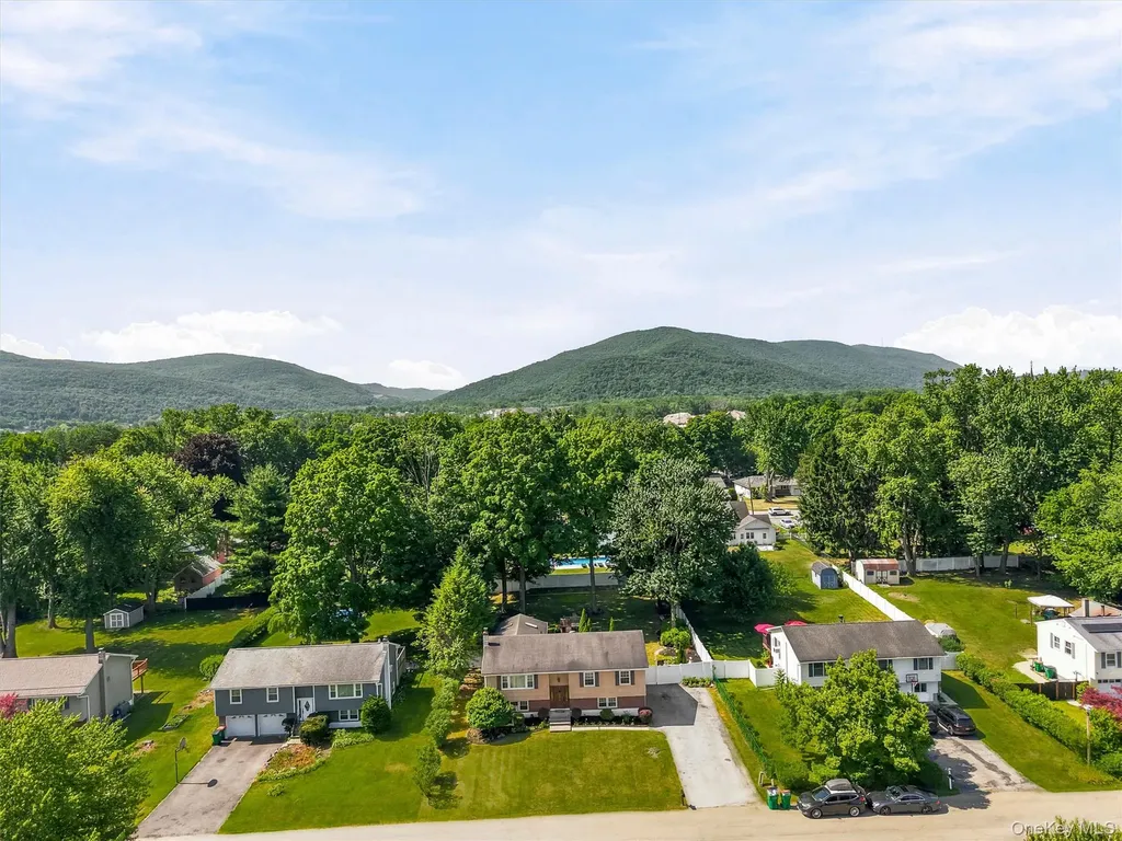 121 Village Common Fishkill NY 12524