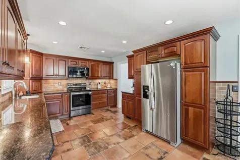 121 Village Common Fishkill NY 12524