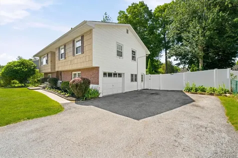 121 Village Common Fishkill NY 12524