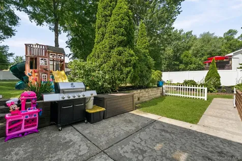 121 Village Common Fishkill NY 12524