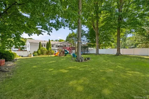121 Village Common Fishkill NY 12524