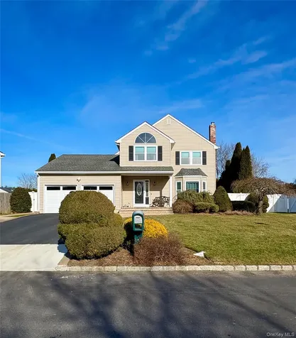 5 Lea Avenue Manorville NY 11949