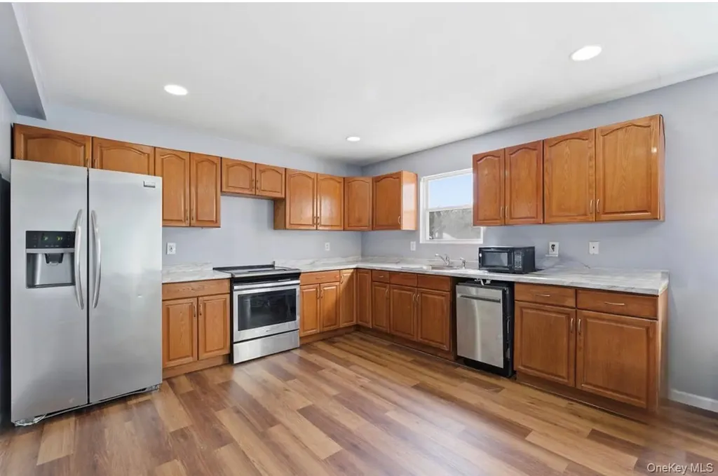 134 W Yaphank Road Coram NY 11727