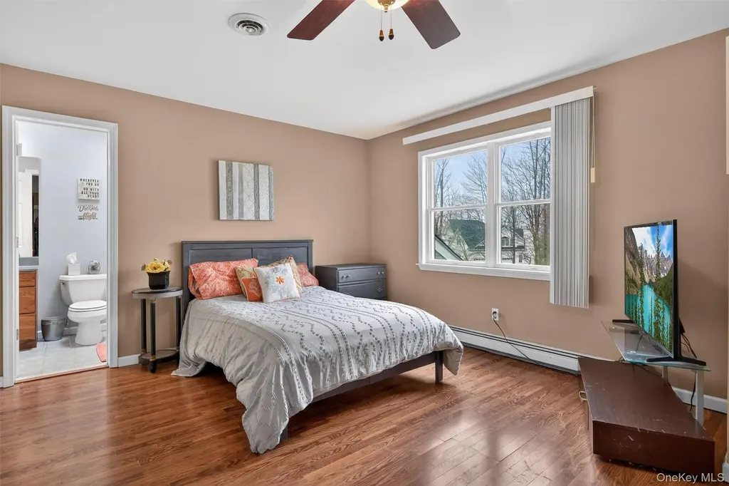 43 Greenwich Avenue Central Valley NY 10917