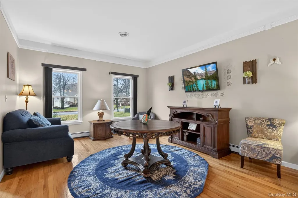 43 Greenwich Avenue Central Valley NY 10917