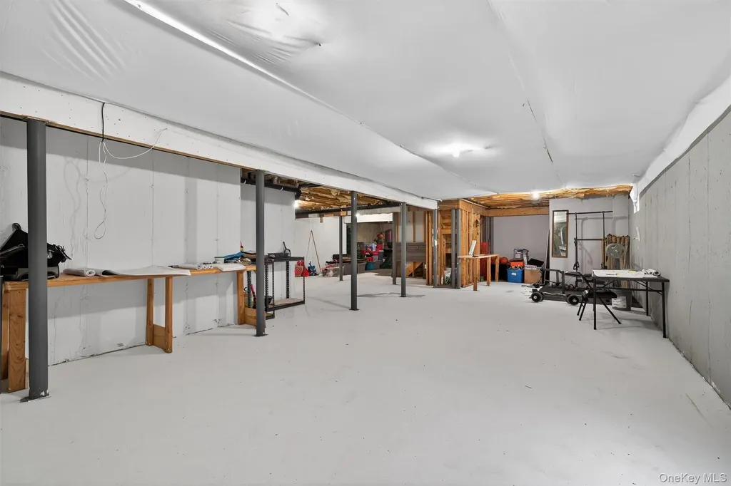 43 Greenwich Avenue Central Valley NY 10917