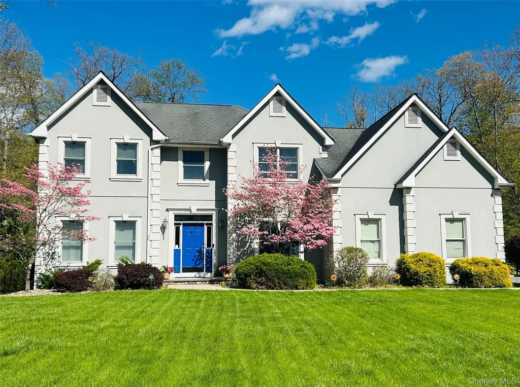 43 Greenwich Avenue Central Valley NY 10917