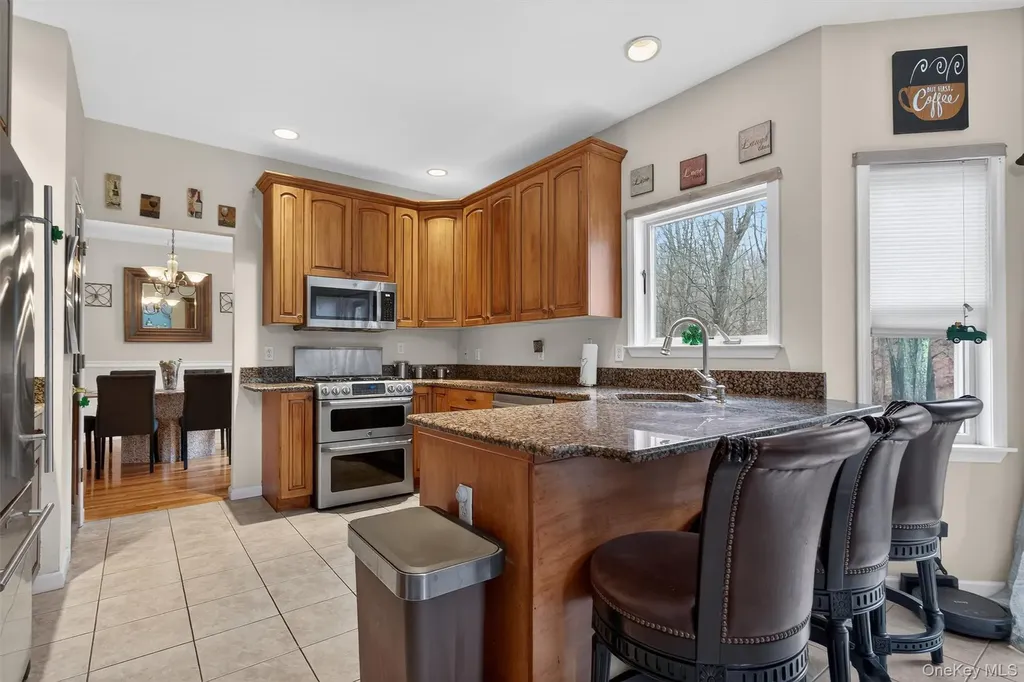43 Greenwich Avenue Central Valley NY 10917