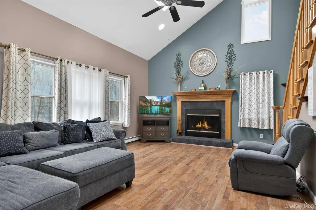 43 Greenwich Avenue Central Valley NY 10917