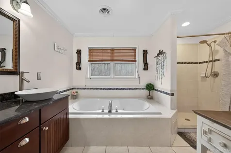 43 Greenwich Avenue Central Valley NY 10917