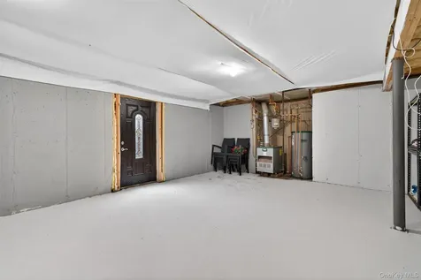 43 Greenwich Avenue Central Valley NY 10917