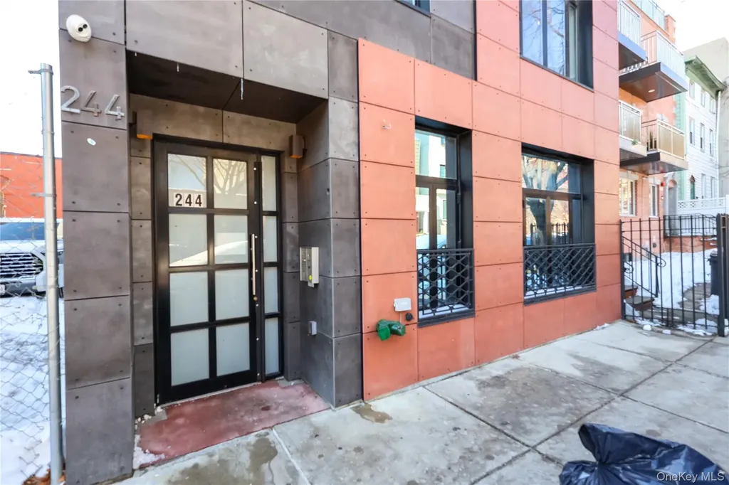 244 Franklin Avenue Brooklyn NY 11205