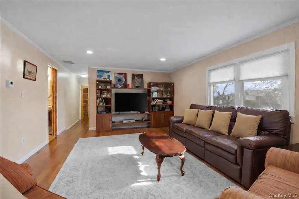780 Regent Drive Westbury NY 11590