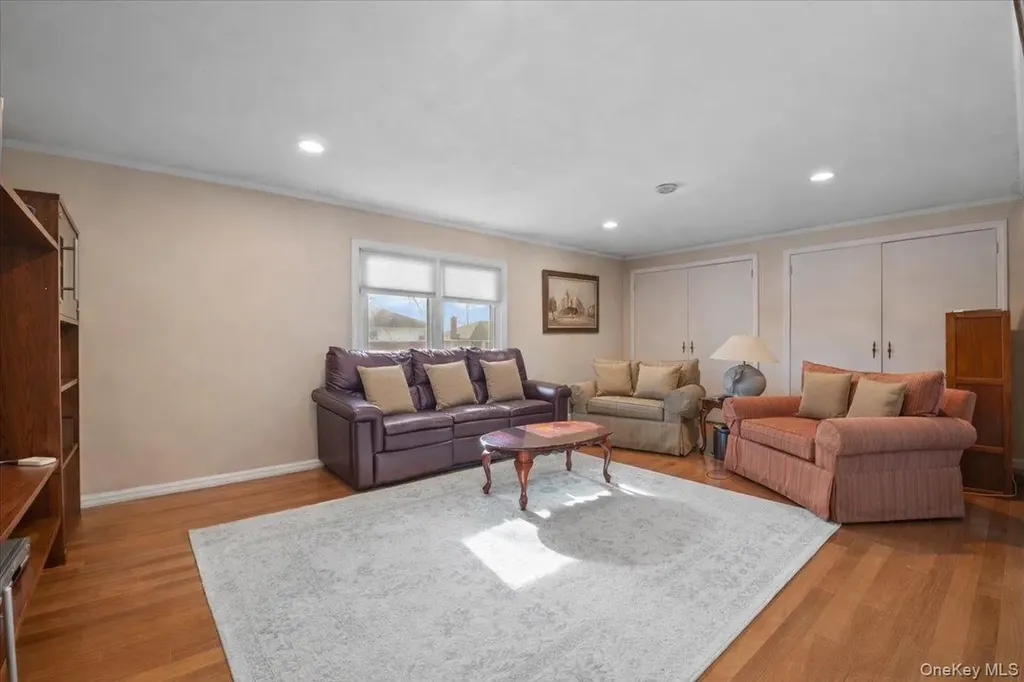 780 Regent Drive Westbury NY 11590