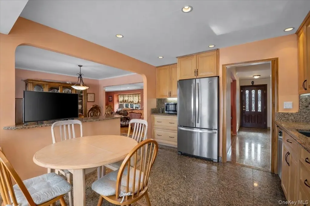 780 Regent Drive Westbury NY 11590