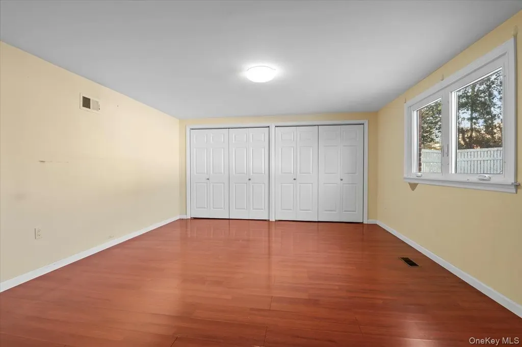 780 Regent Drive Westbury NY 11590