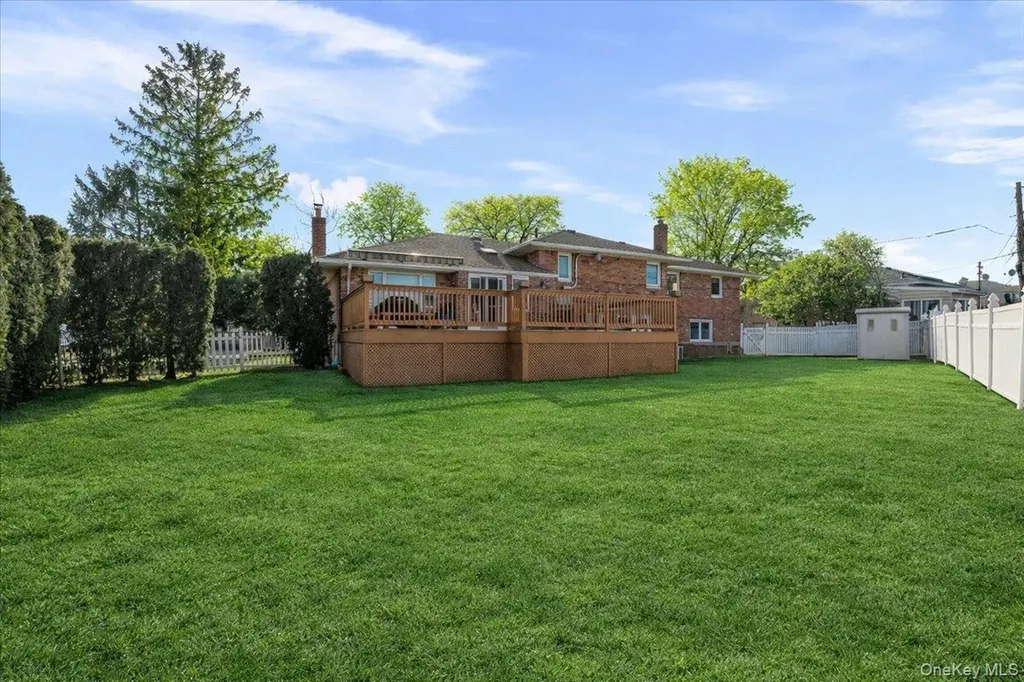 780 Regent Drive Westbury NY 11590